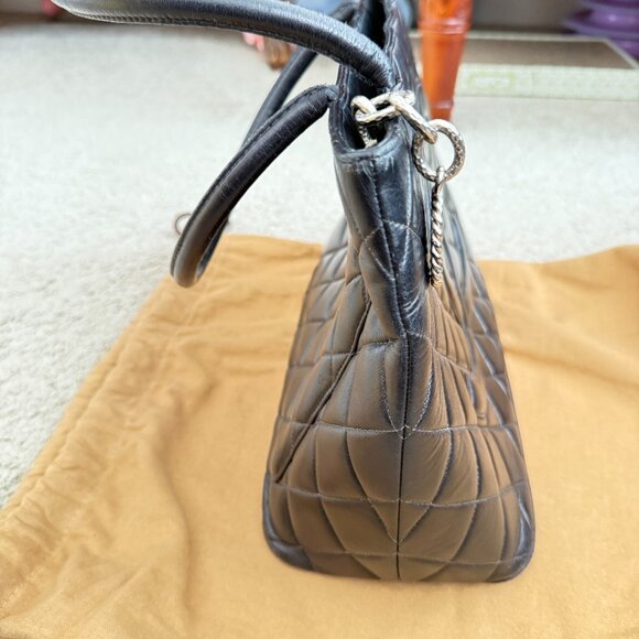 Authentic CHANEL Made in FRANCE Medaillon Reprint Matrasse Black Caviar Tote Bag - Picture 7 of 12